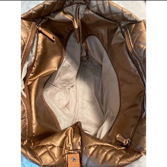 ❌ SOLD MZ Wallace Medium Metro Tote Deluxe - Picture 4 of 11